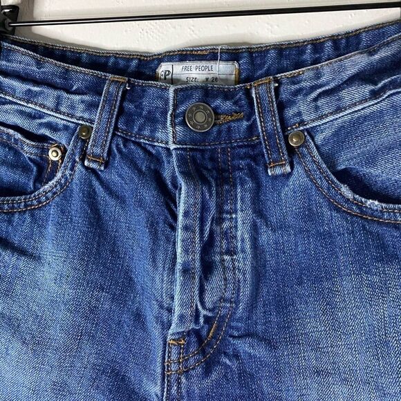 Free People Button Fly Jeans Shorts Size 26 - Picture 3 of 5
